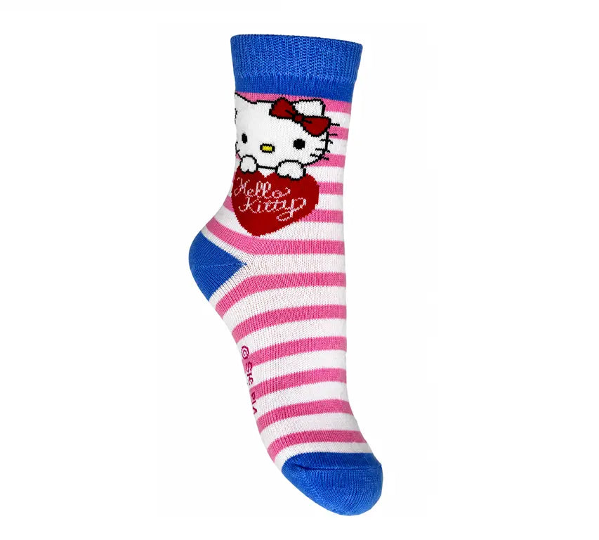 Hello Kitty kindersokken met roze en witte strepen, blauw boord en een rood hart op de voorkant