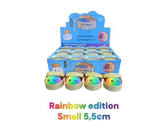 Squishy Dumpling Rainbow Edition 5,5 cm met regenboog print